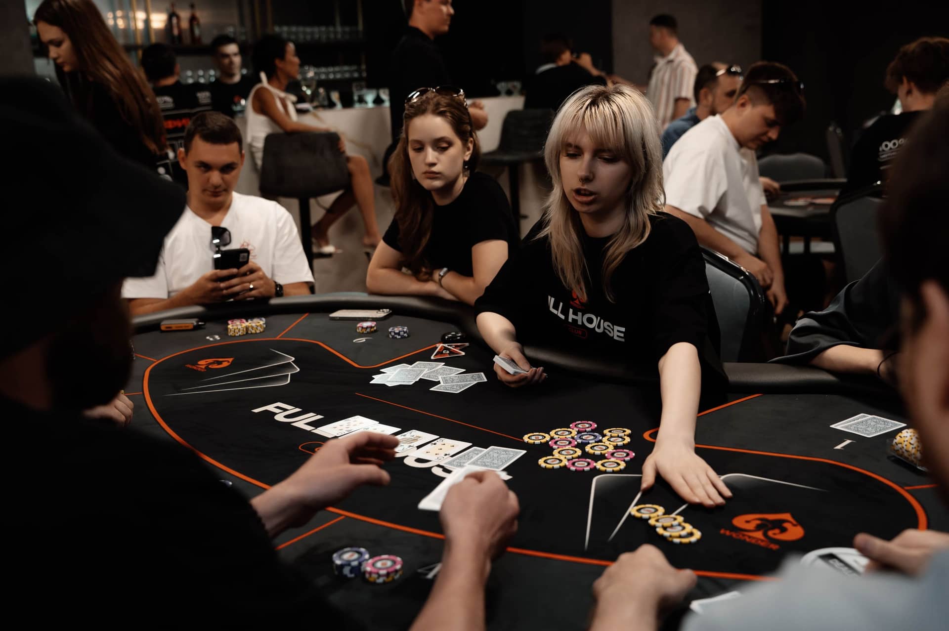 Атмосфера Full House Club в Томске — фото 1